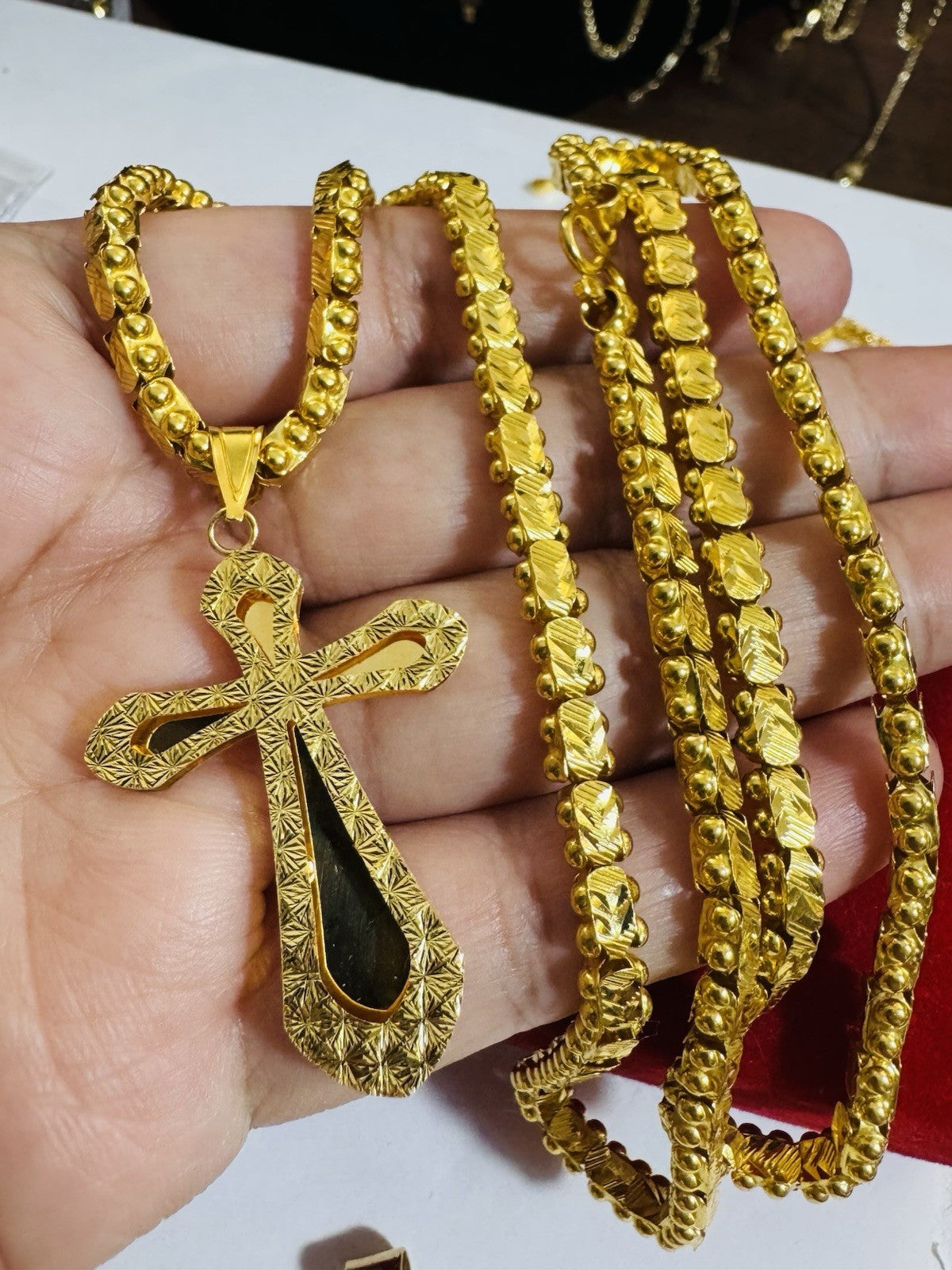 8060557