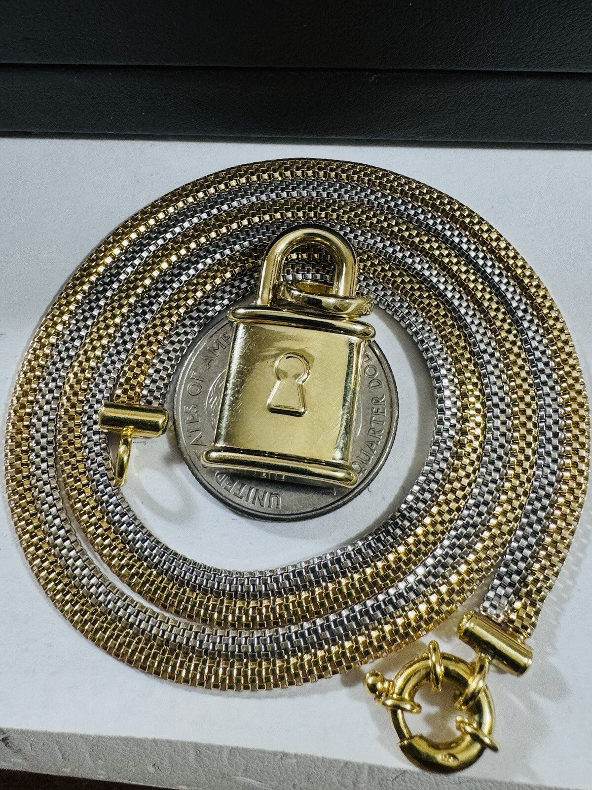 7098789