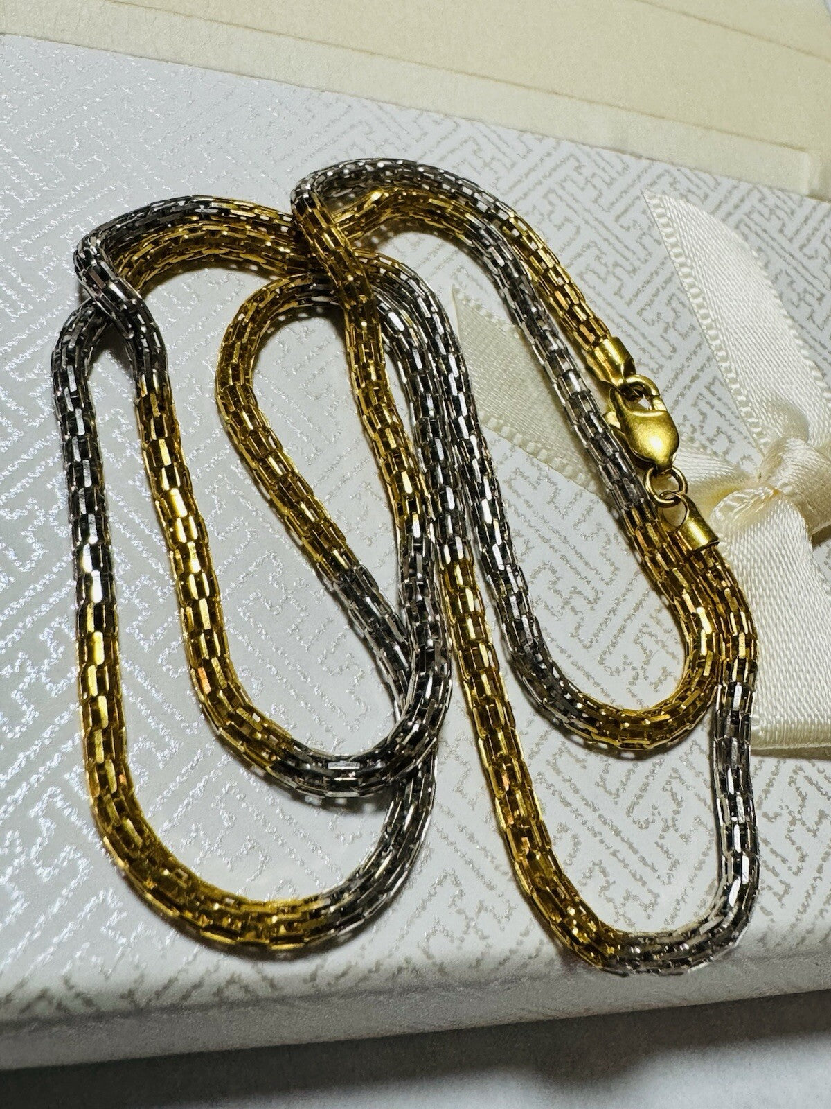 7318227