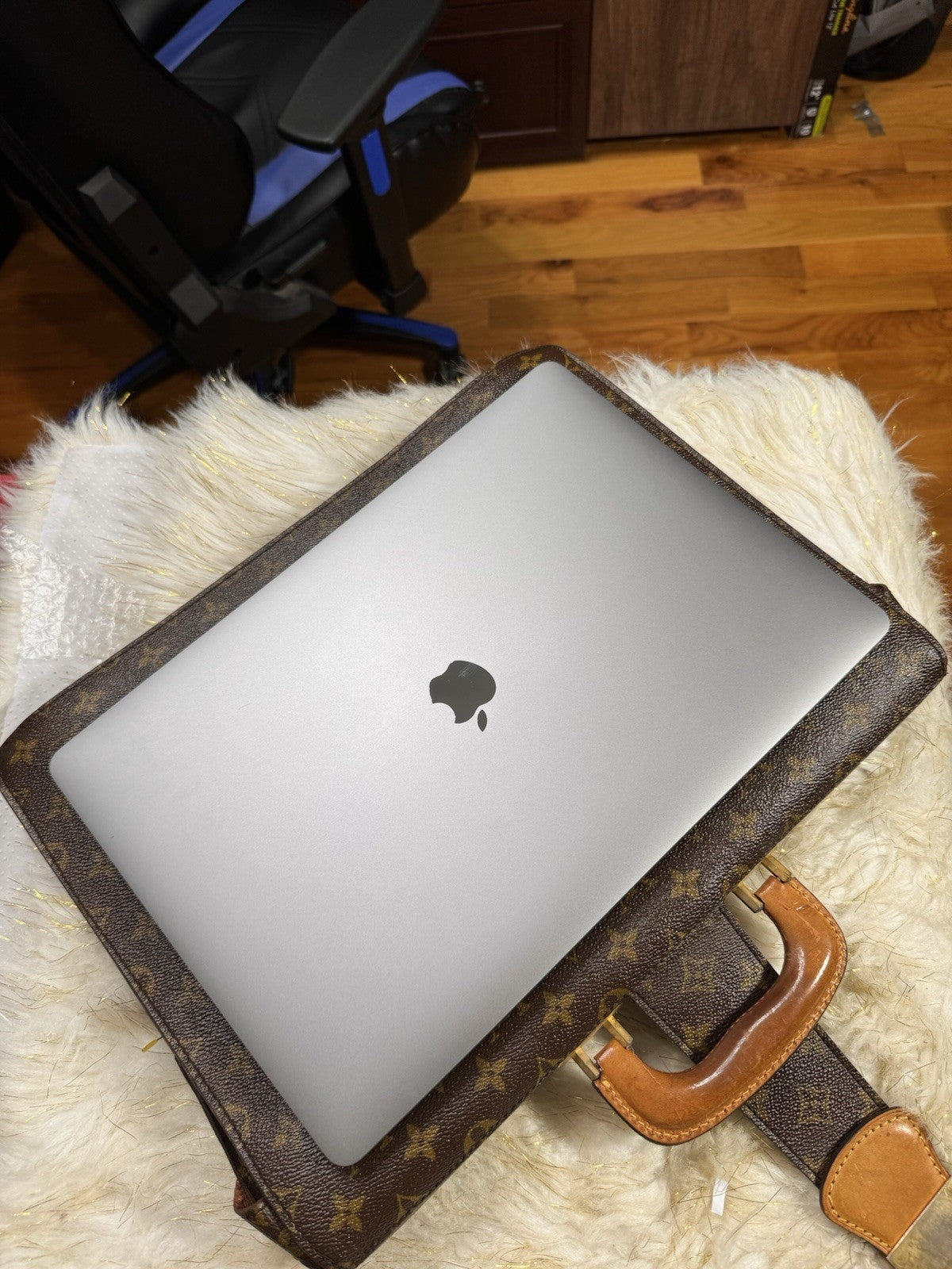8989615
