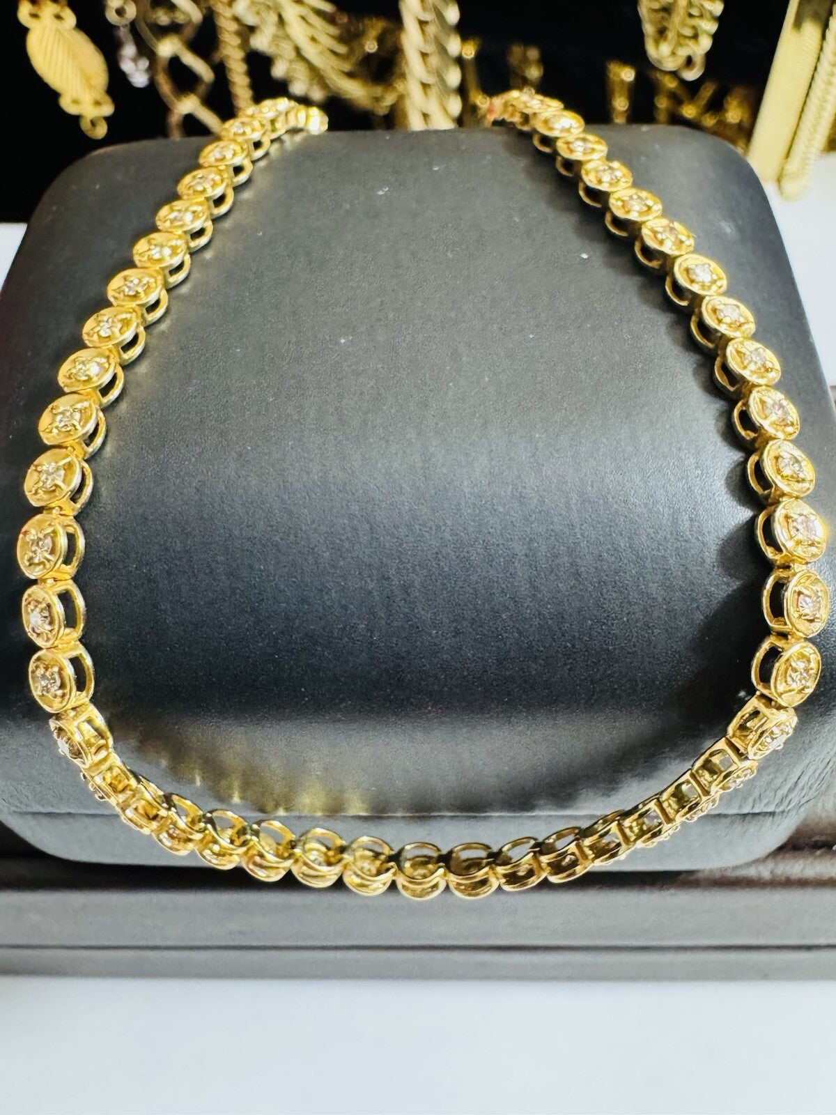 8073912