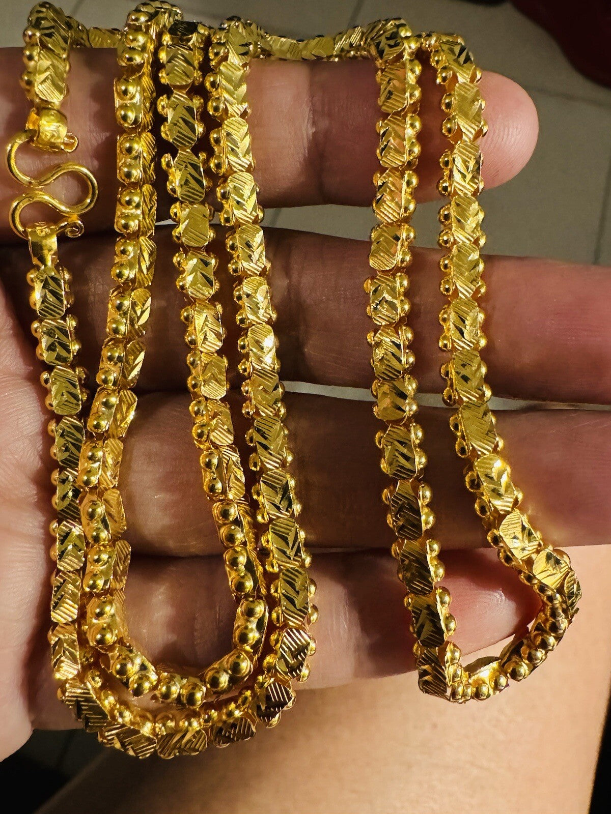 6757081