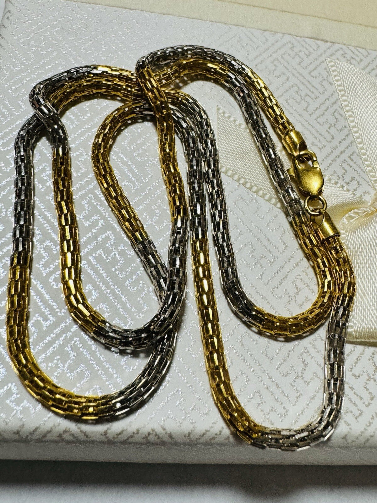 8990212