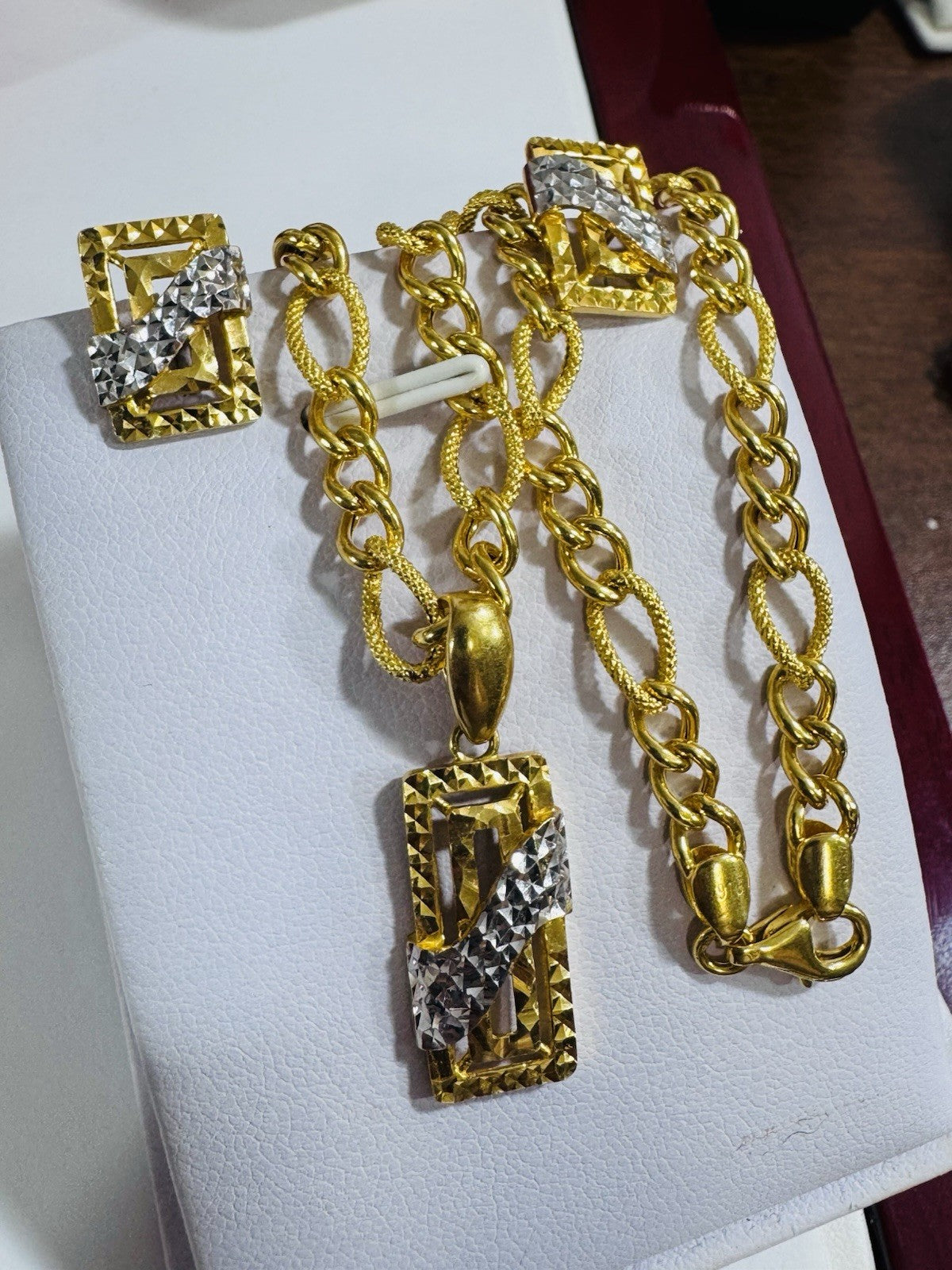 8990616