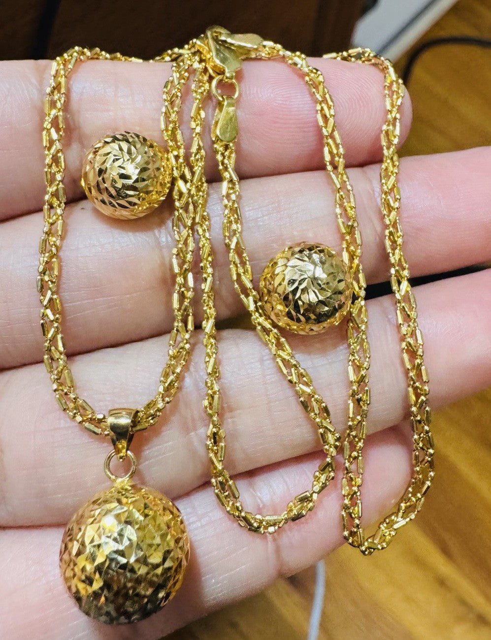 8989513