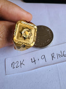 7981563