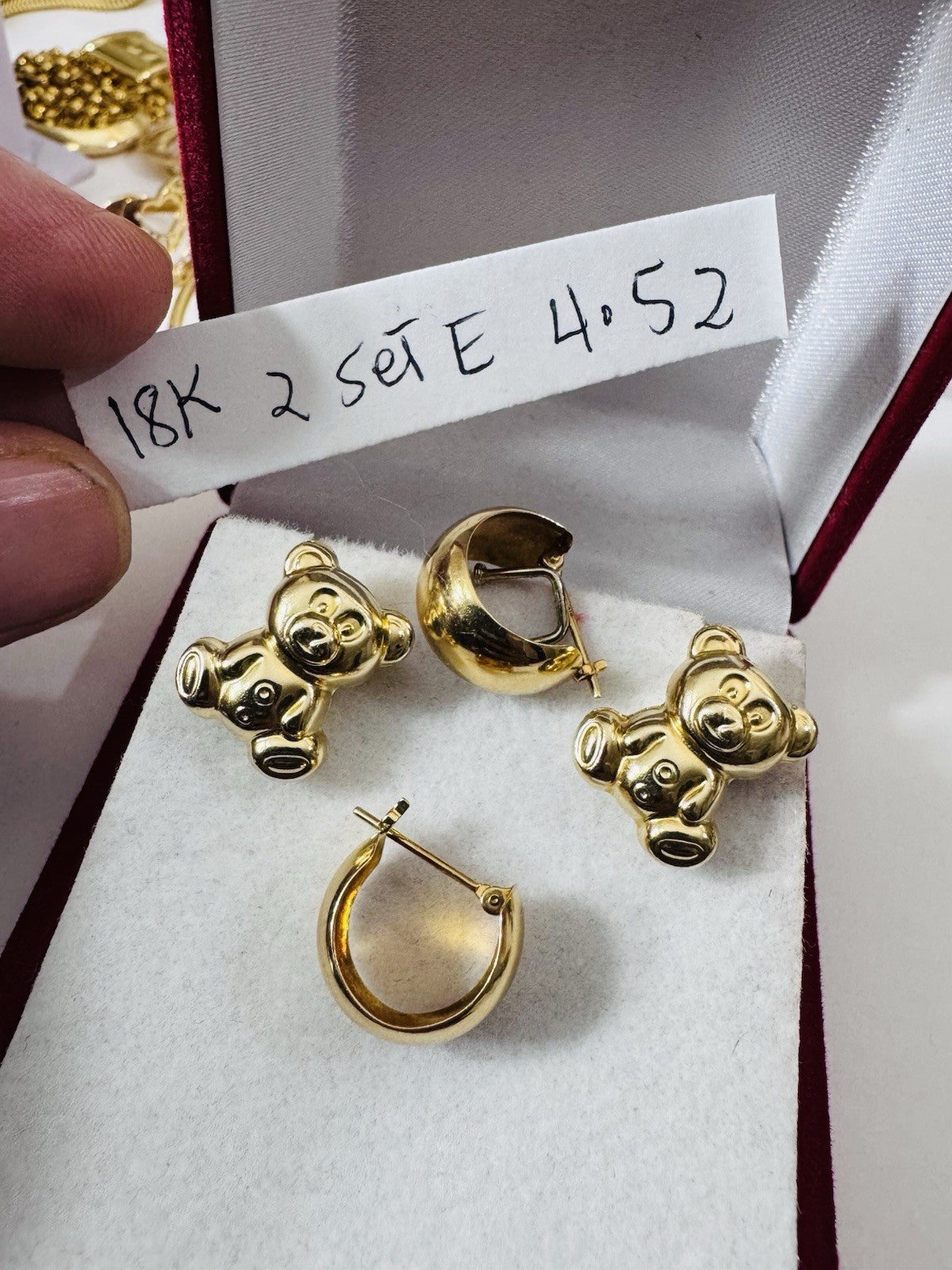 8989885