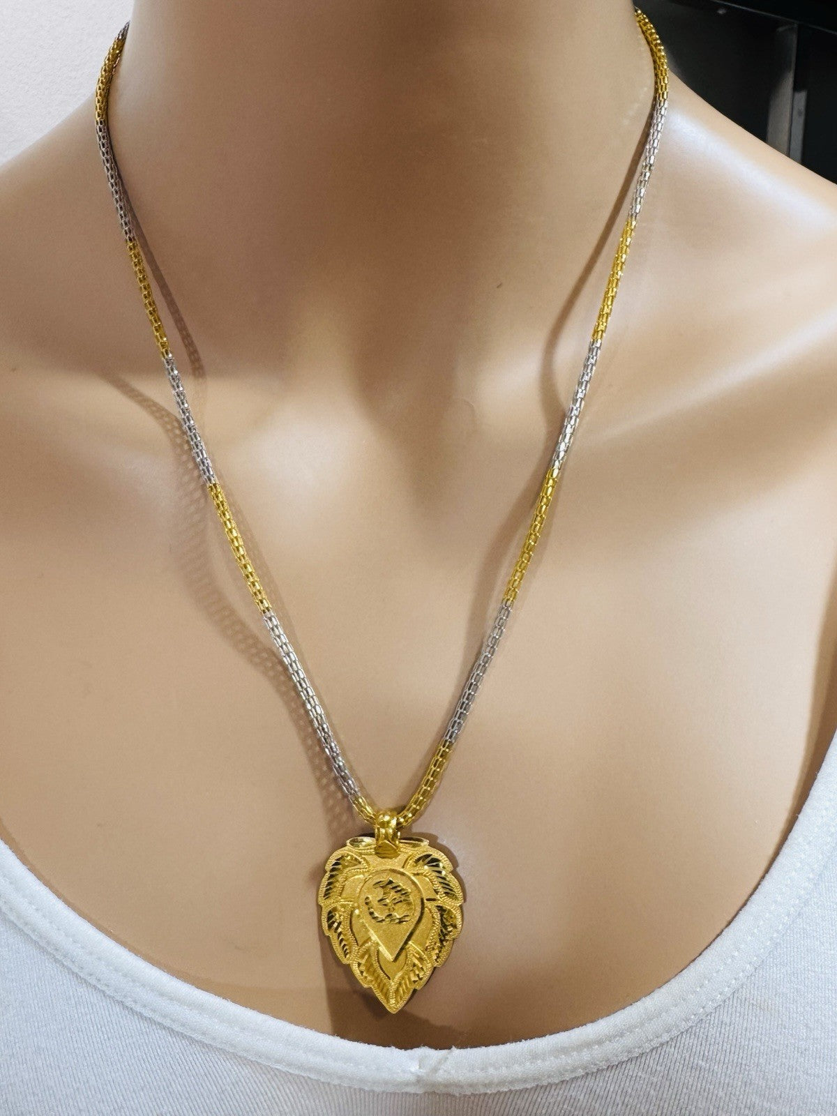 8990735