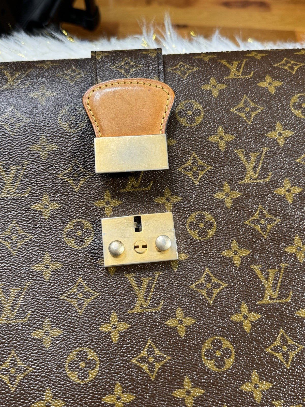 8989615