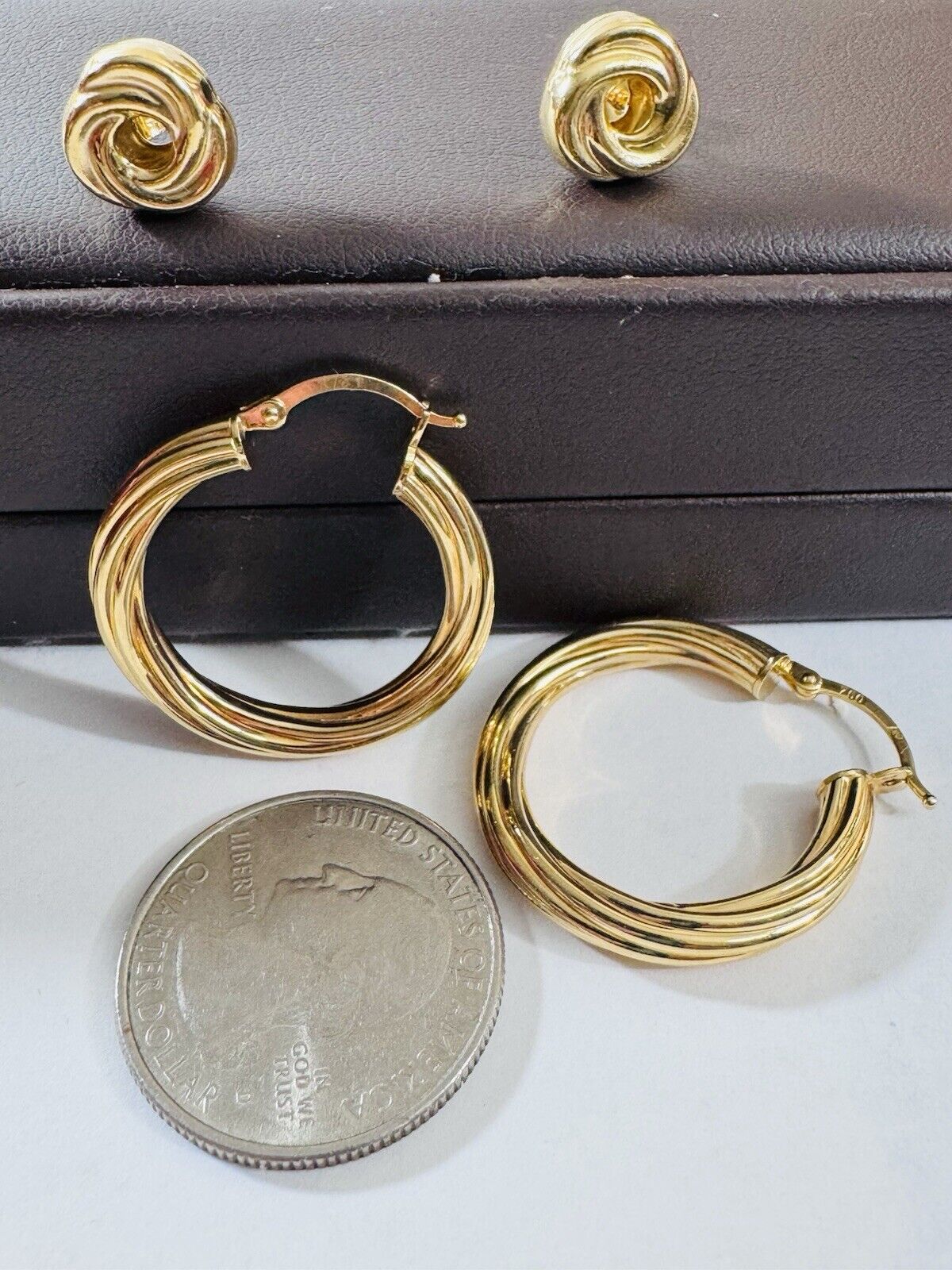 4896772