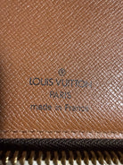 8989692