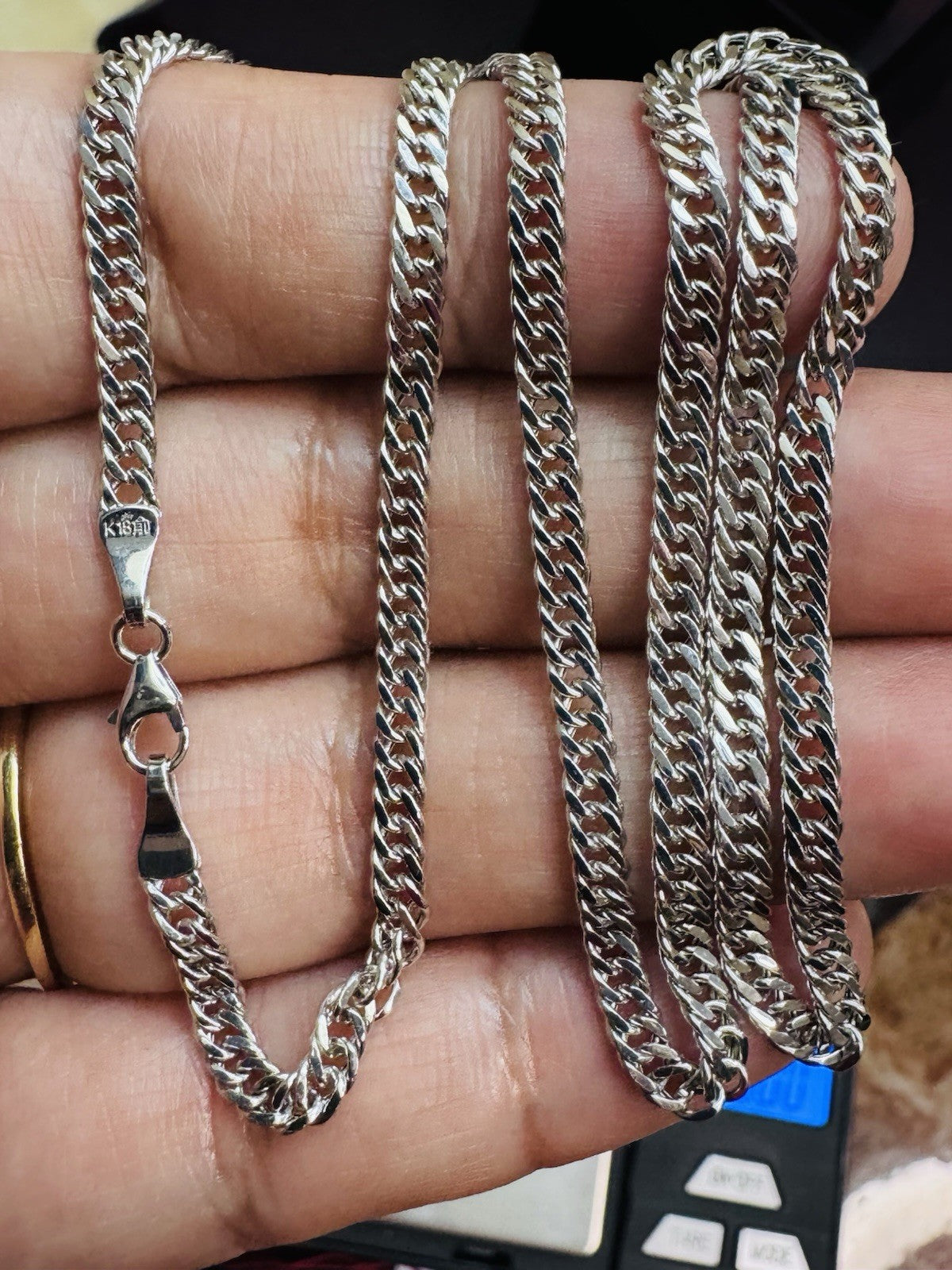 7995629