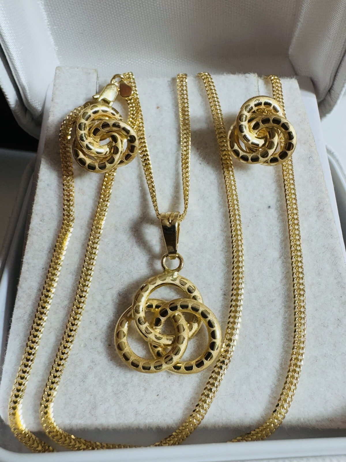7098861