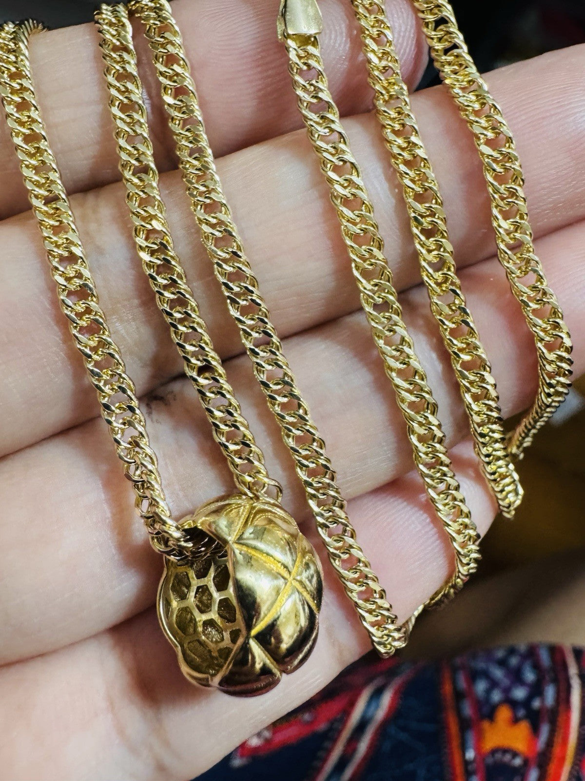 8989305