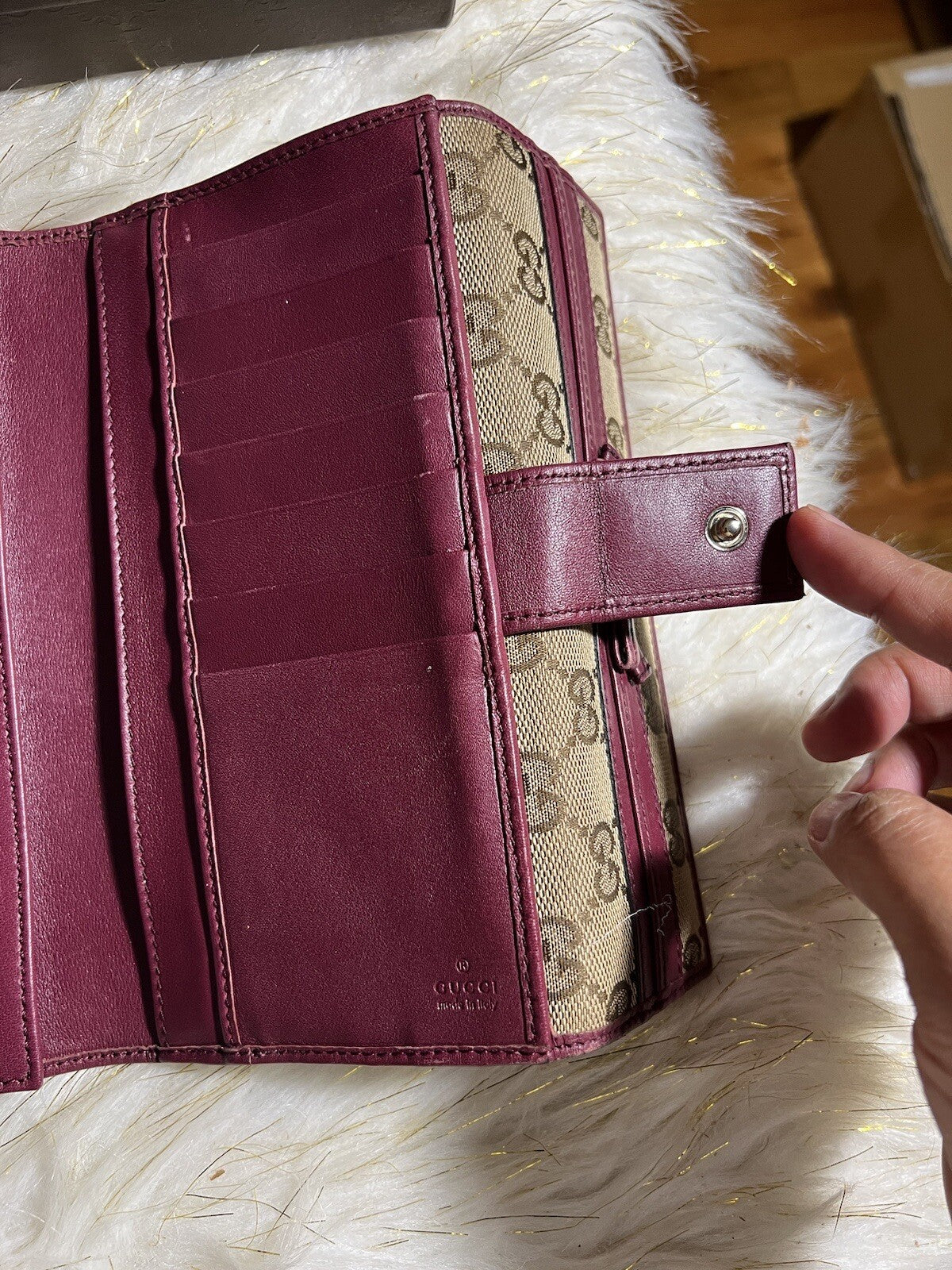 8990279