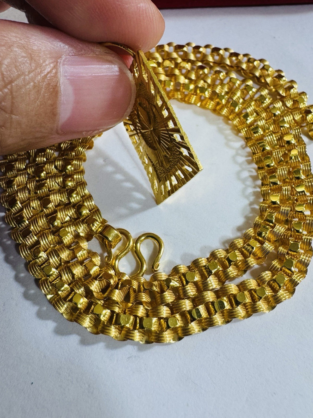 8990331
