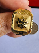 7981563