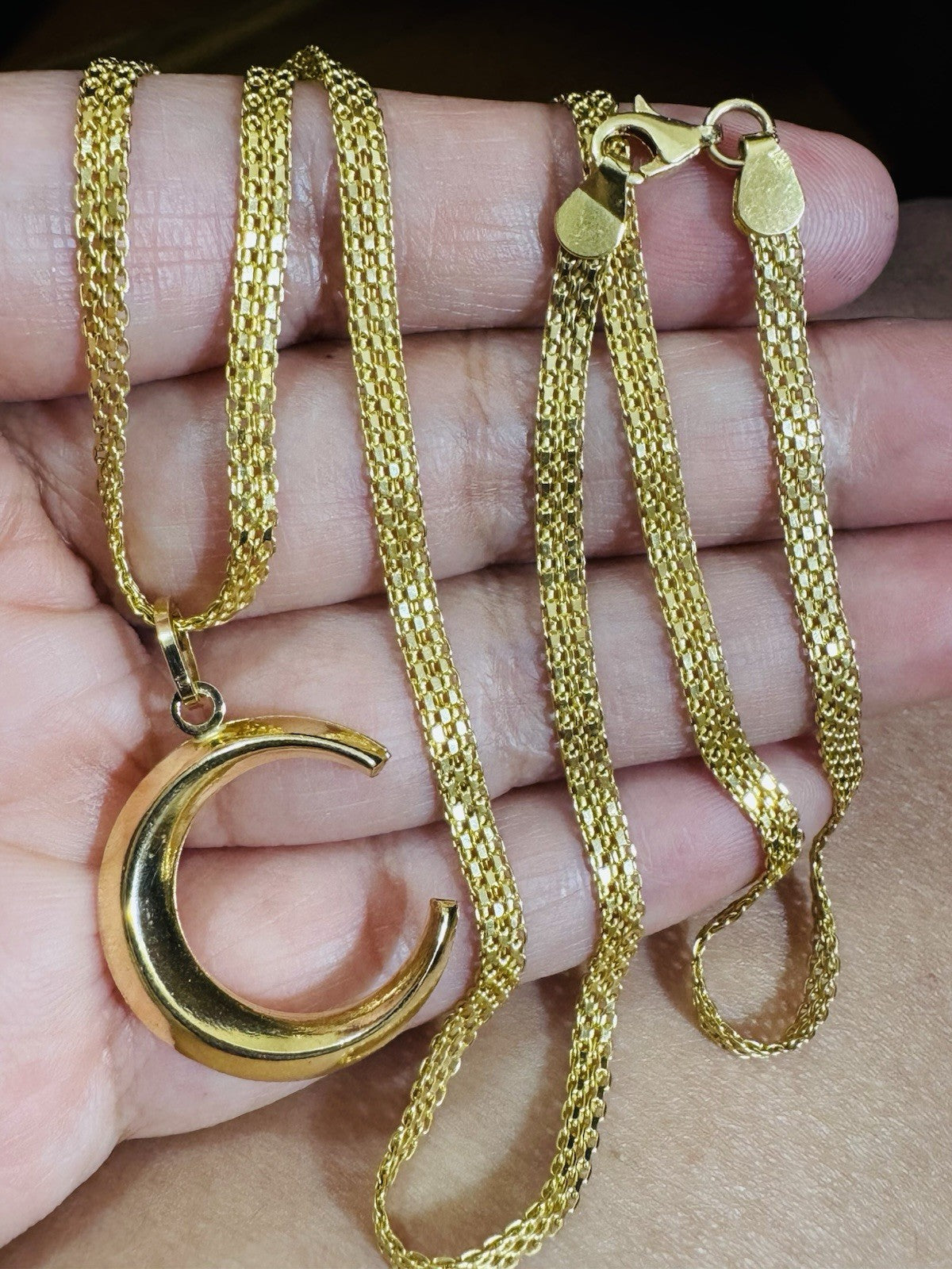 8827418