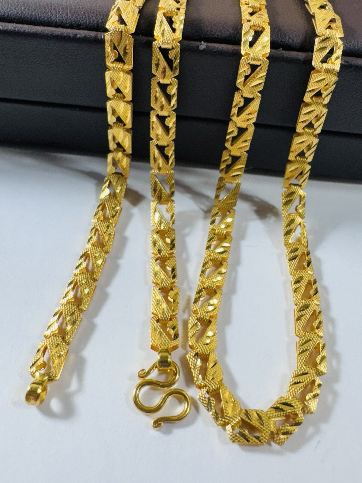 7995634