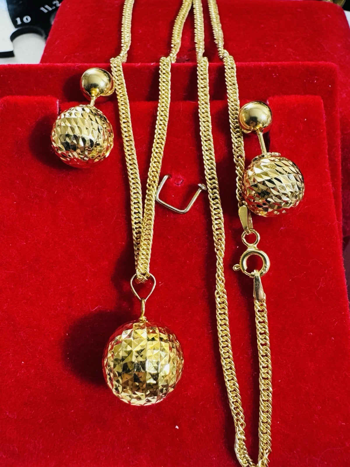 8989466