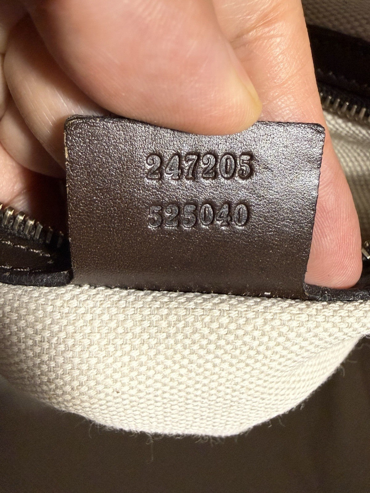 8989587