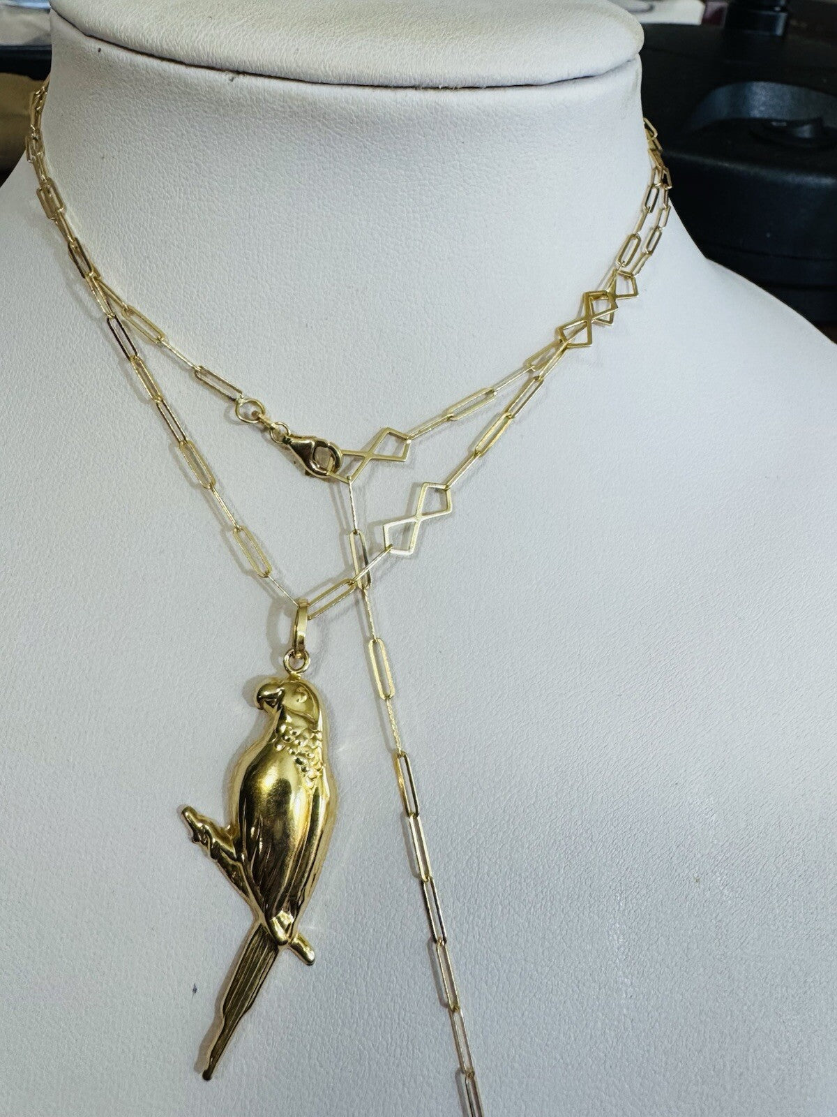 8990423