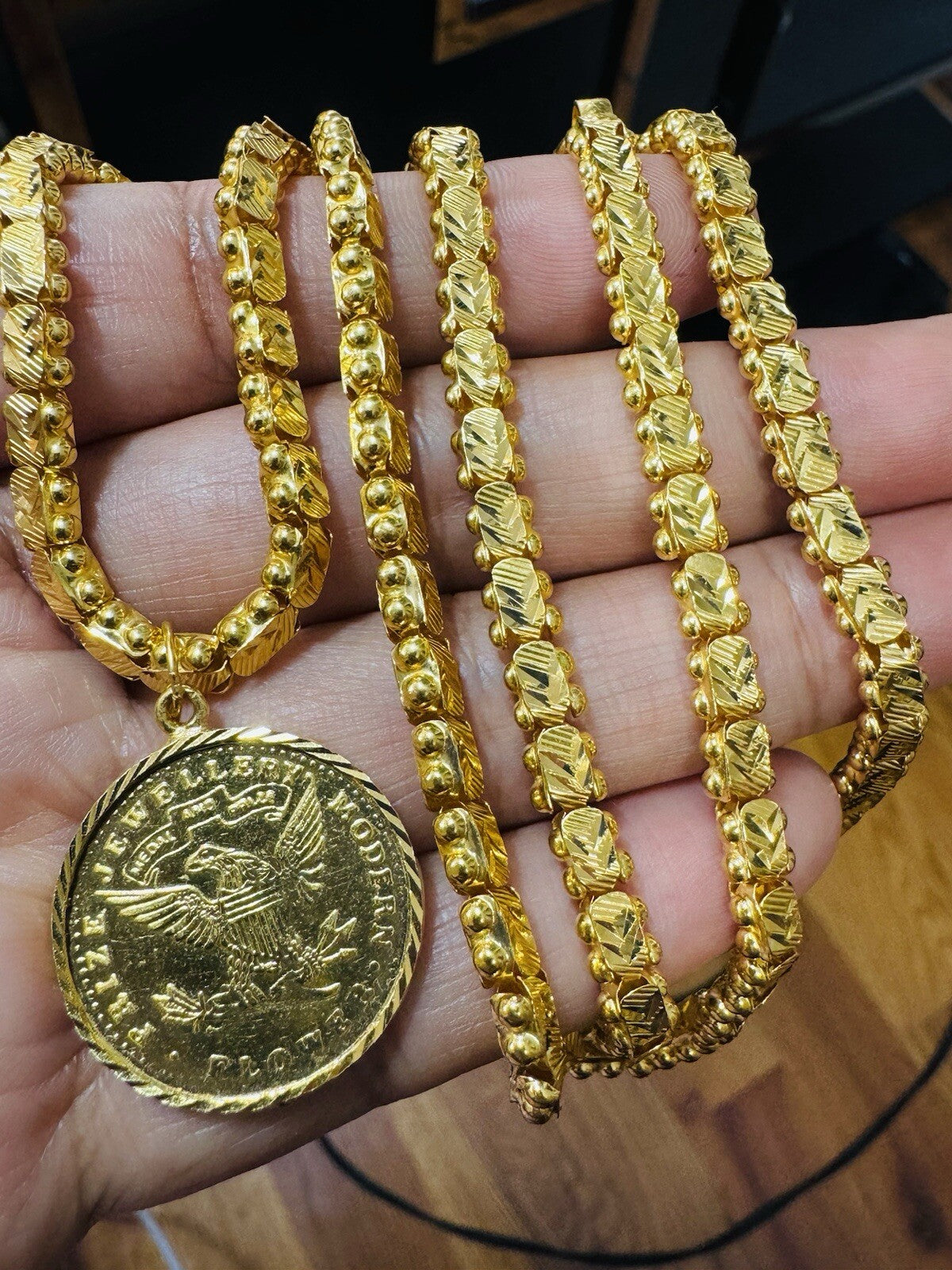 6757073