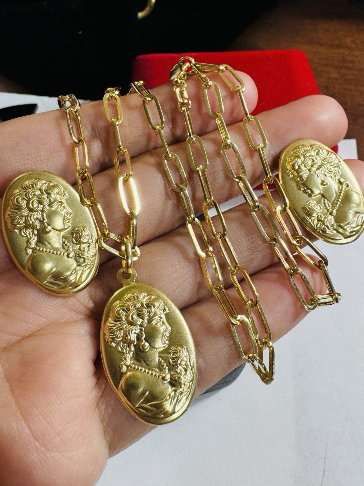 8060133