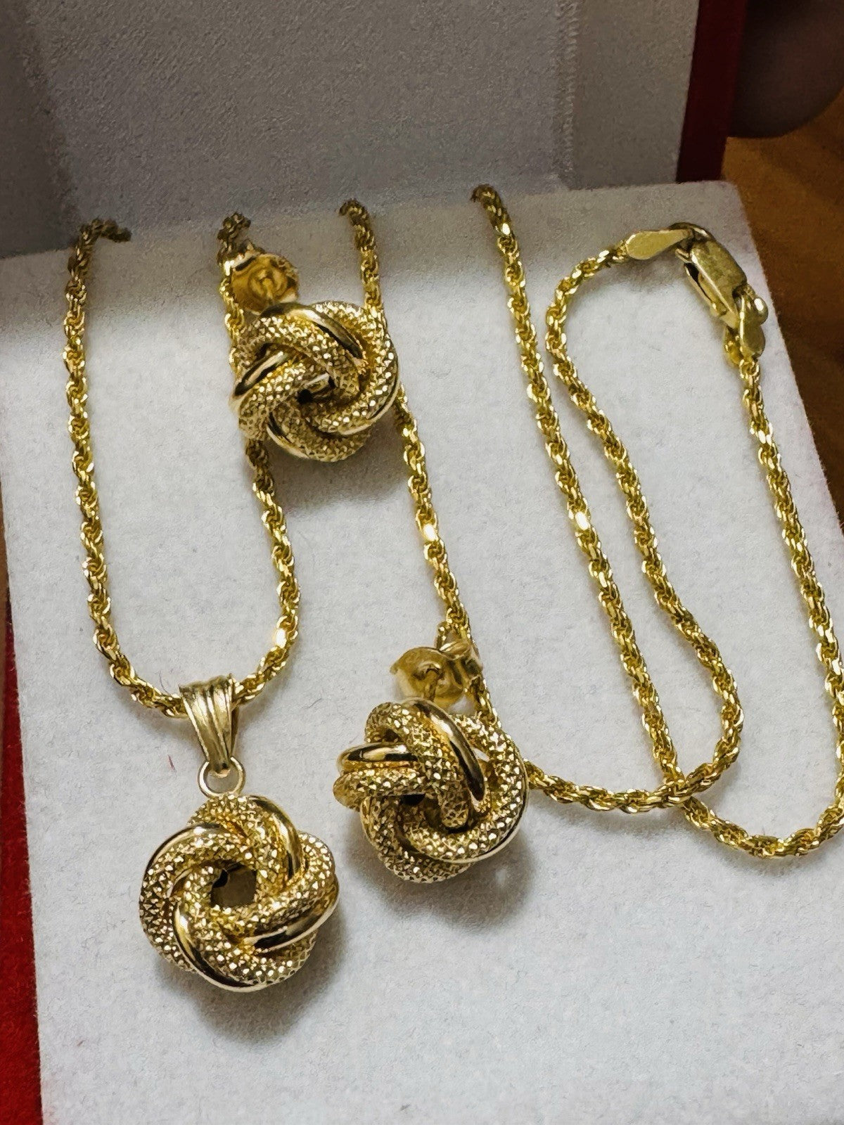 8989242