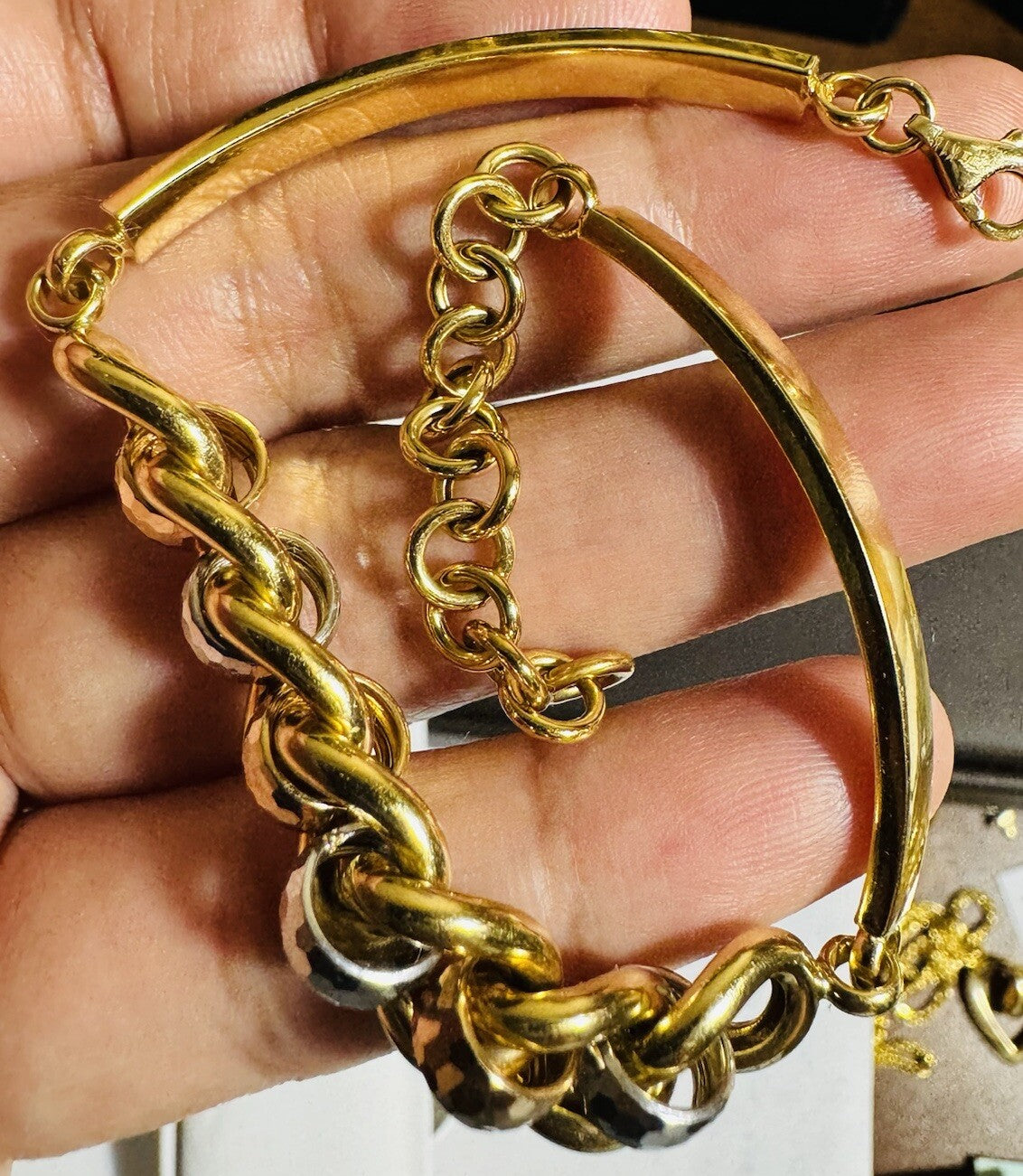 7981551