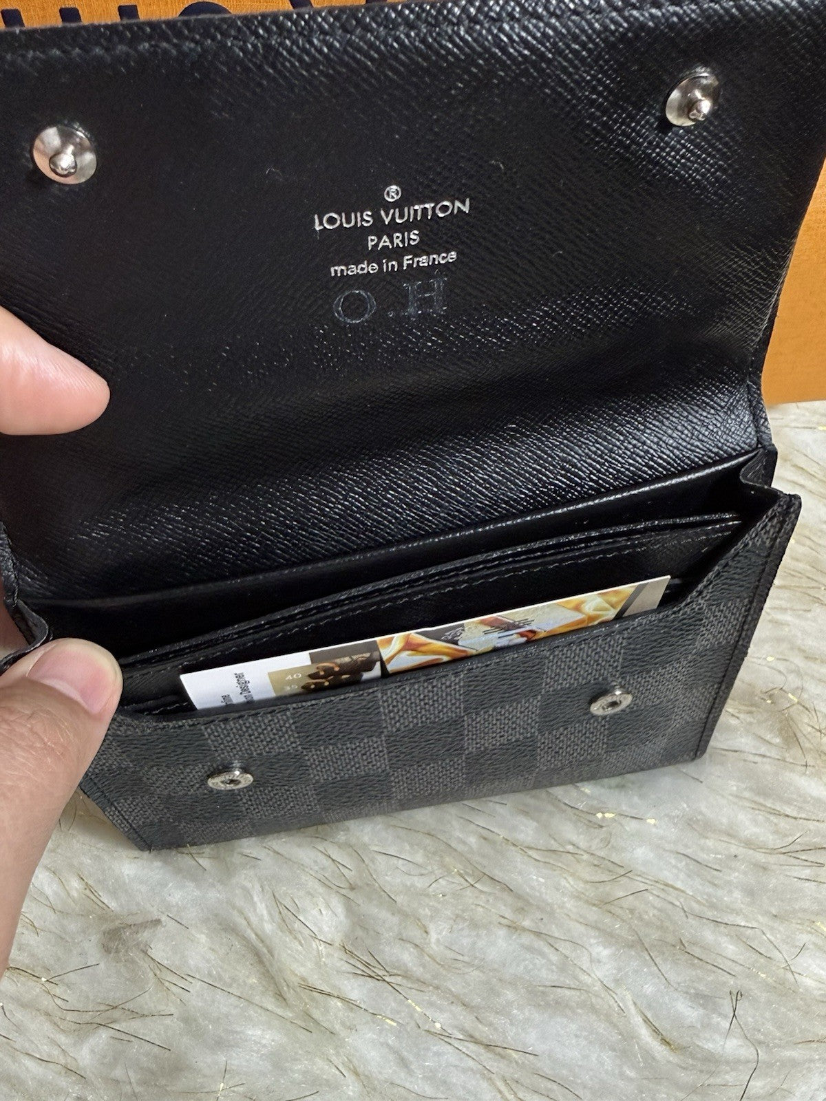 8989718