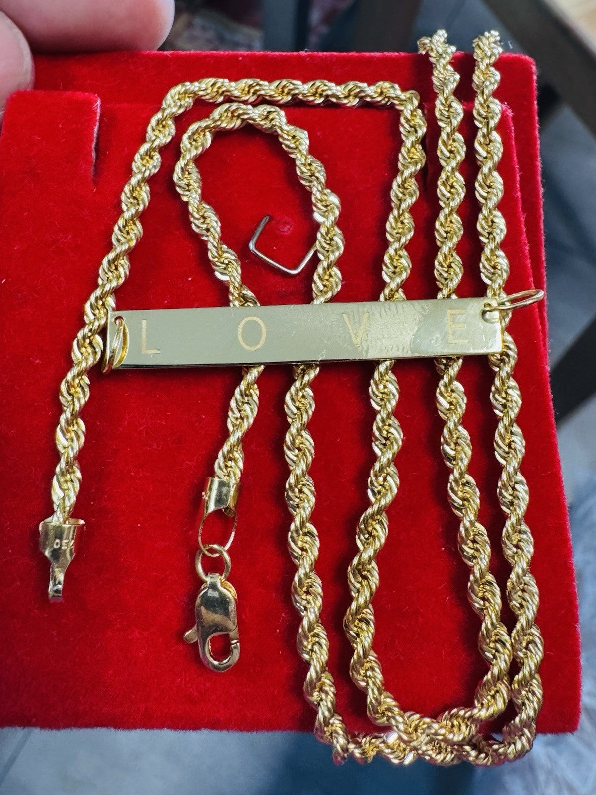 7995643
