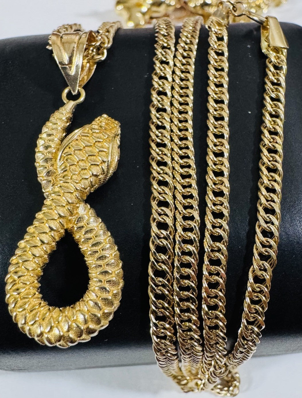 8989446