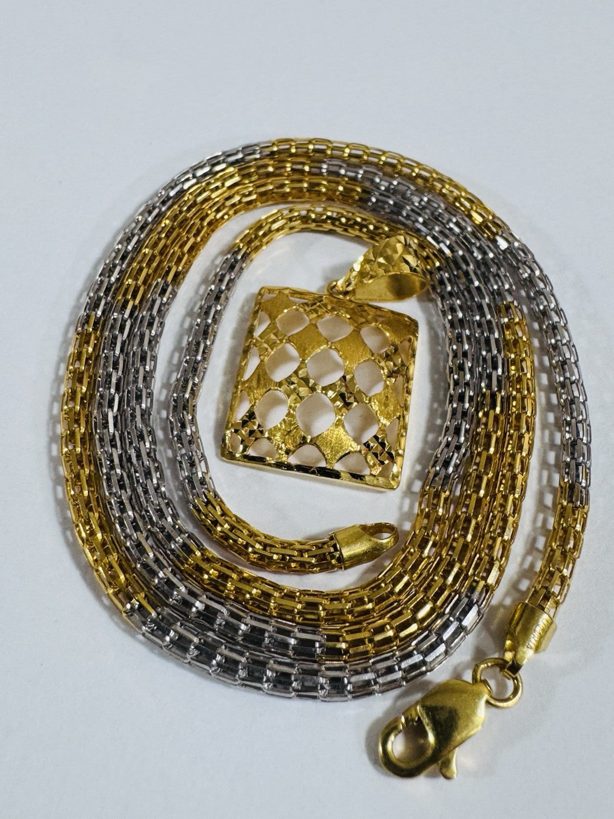 8990729