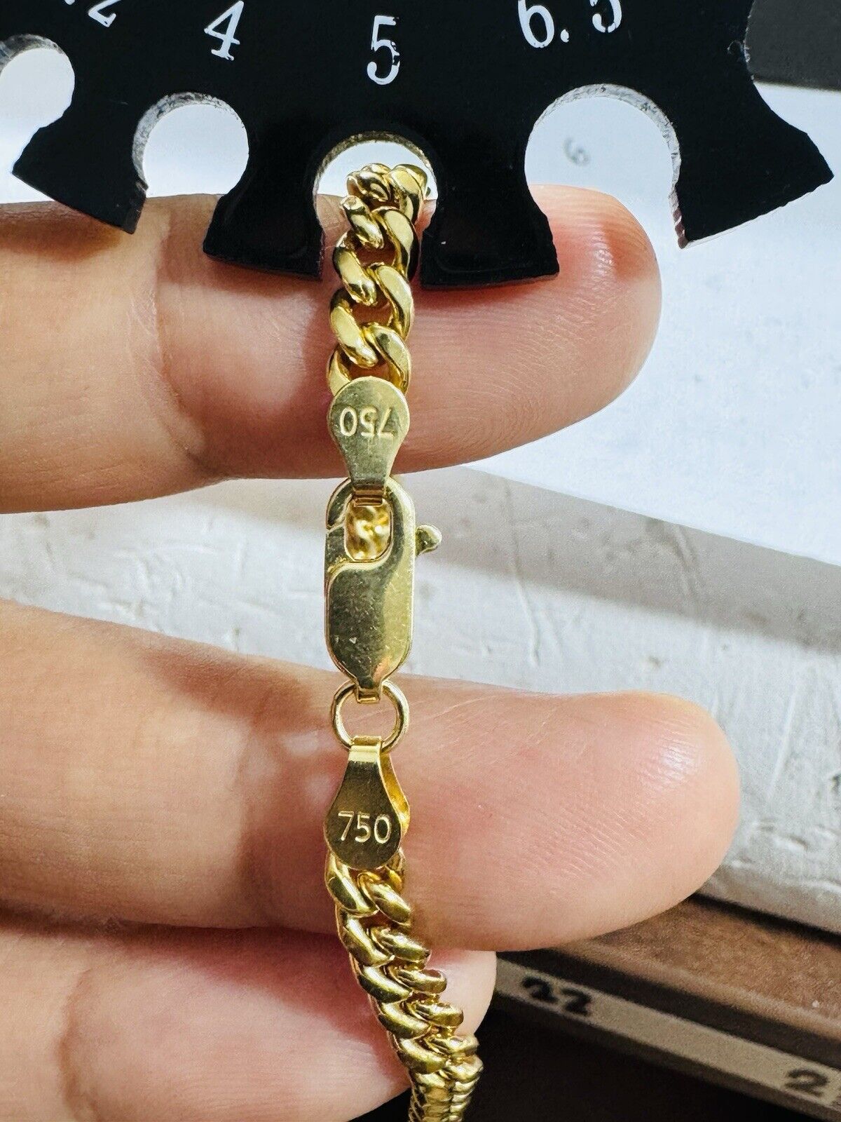 5400017