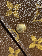 8989652