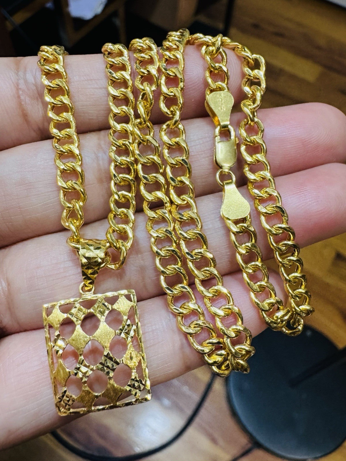 8060257