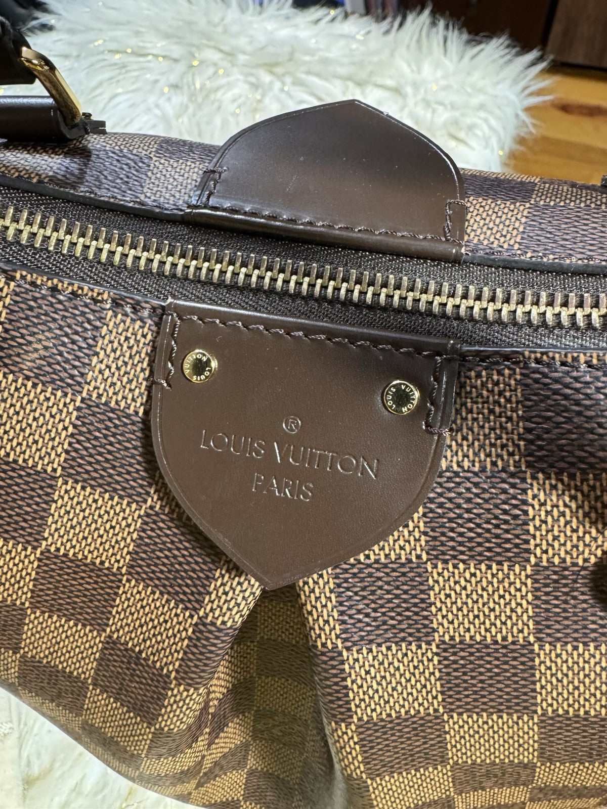 8989404