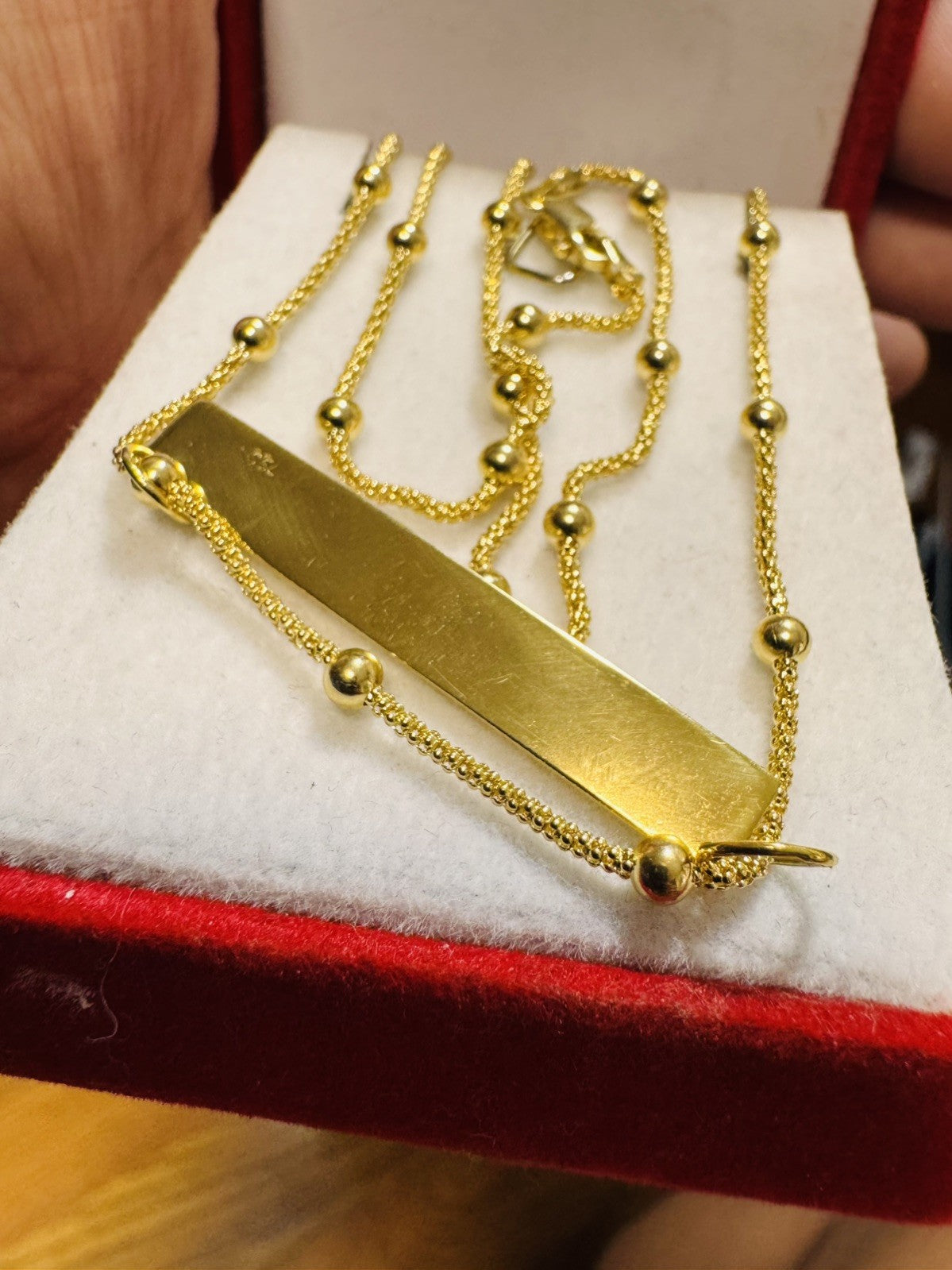 9028137