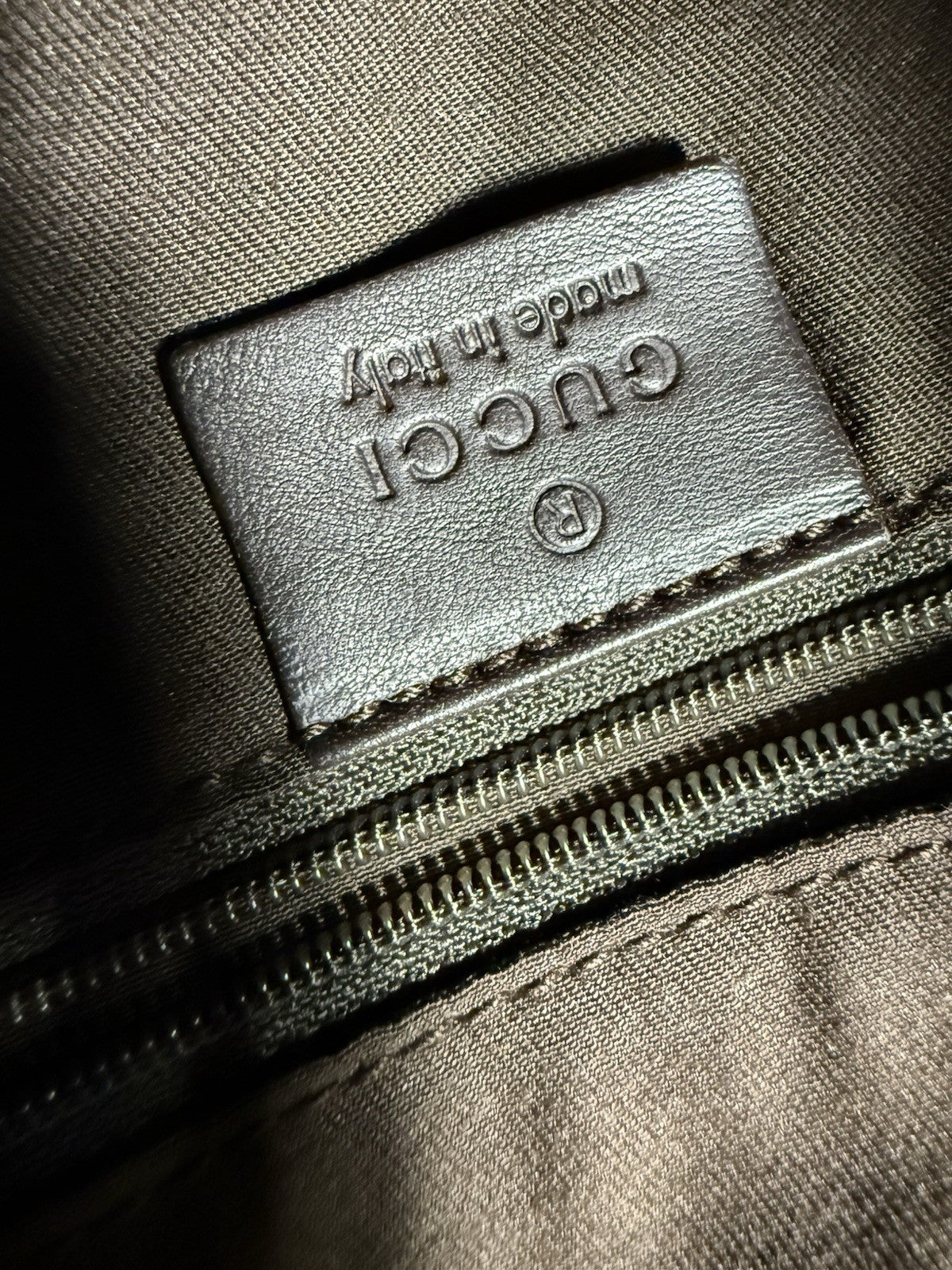 8989569