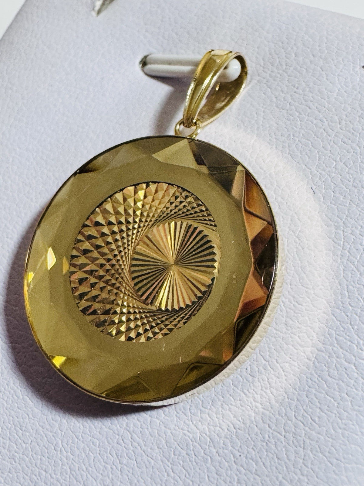 8989246