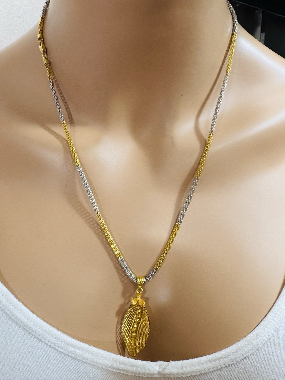 8990623