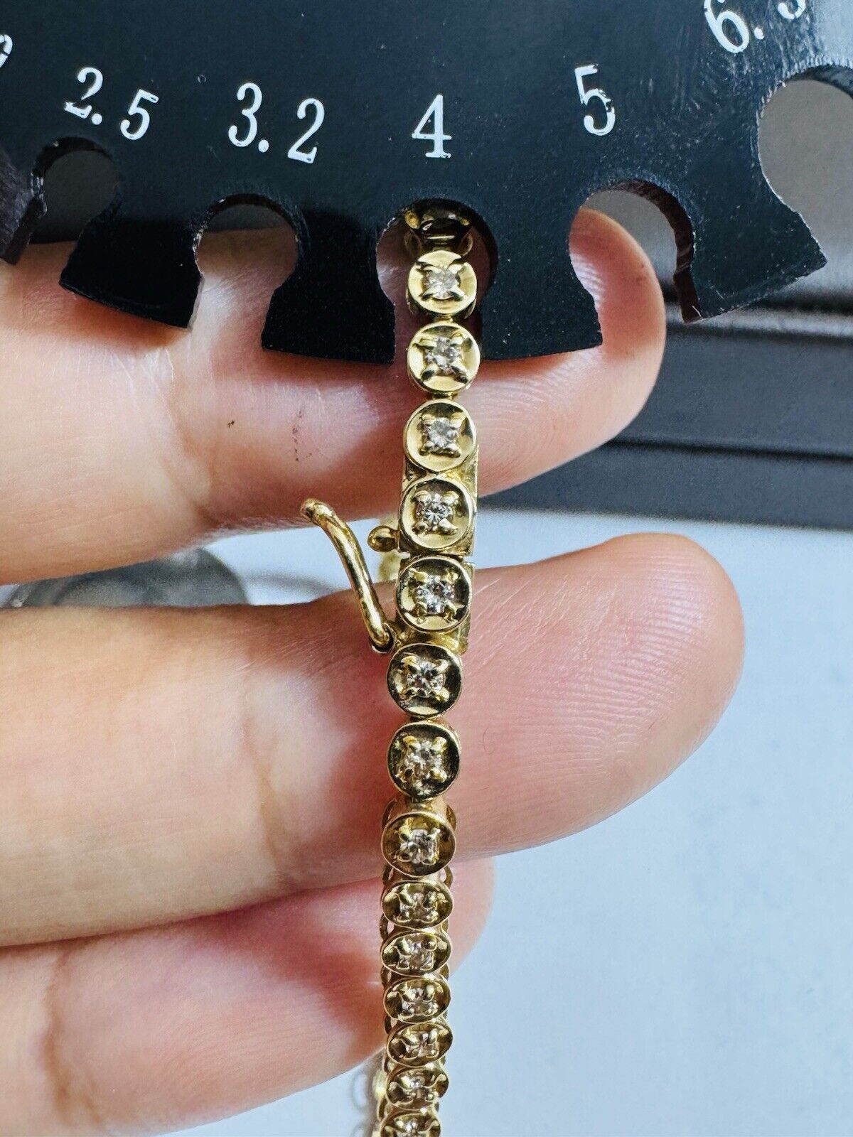 4896768