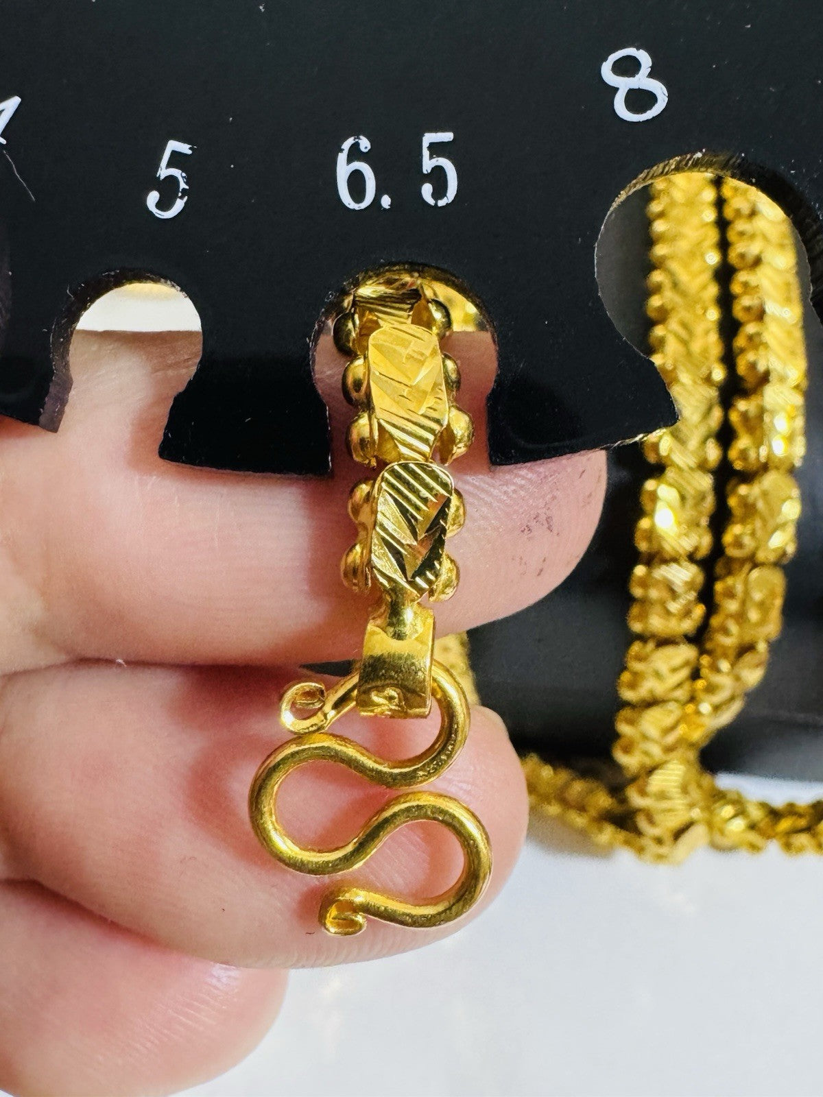 6757081