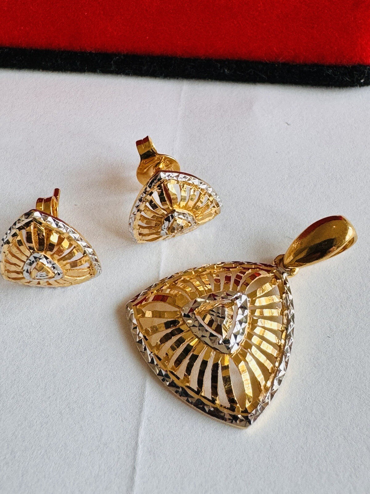 8064167