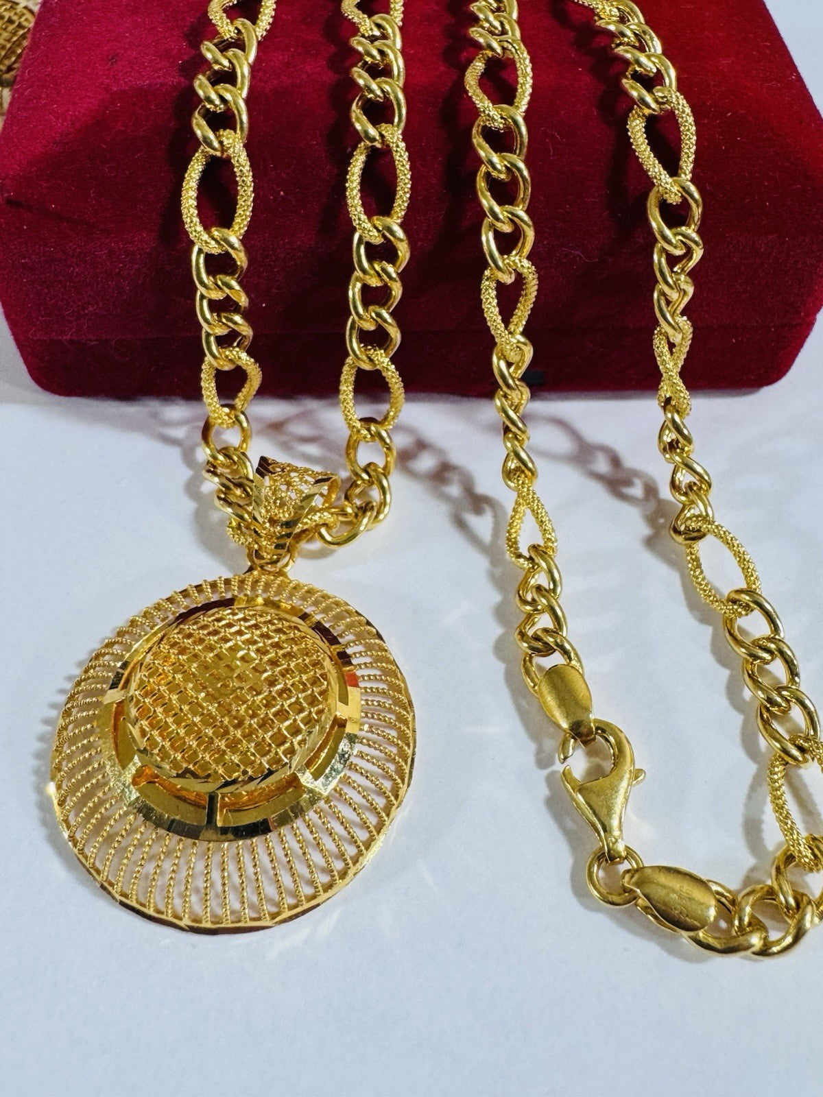 8990629