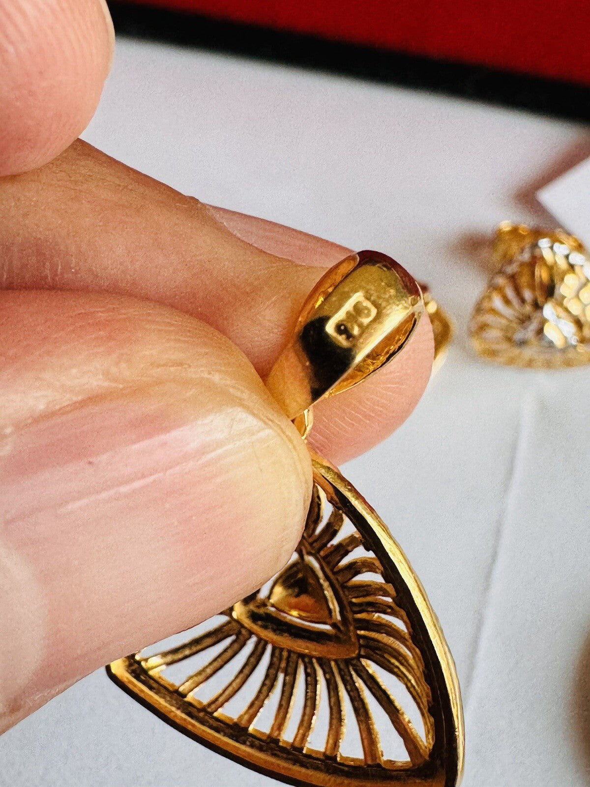 8064167