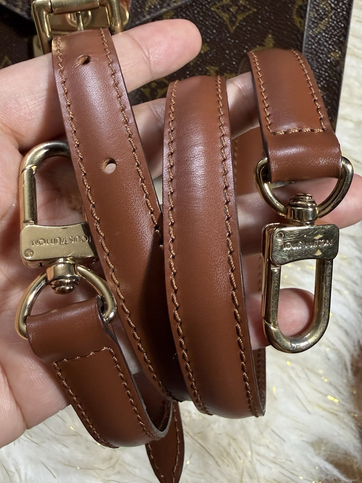 8989549
