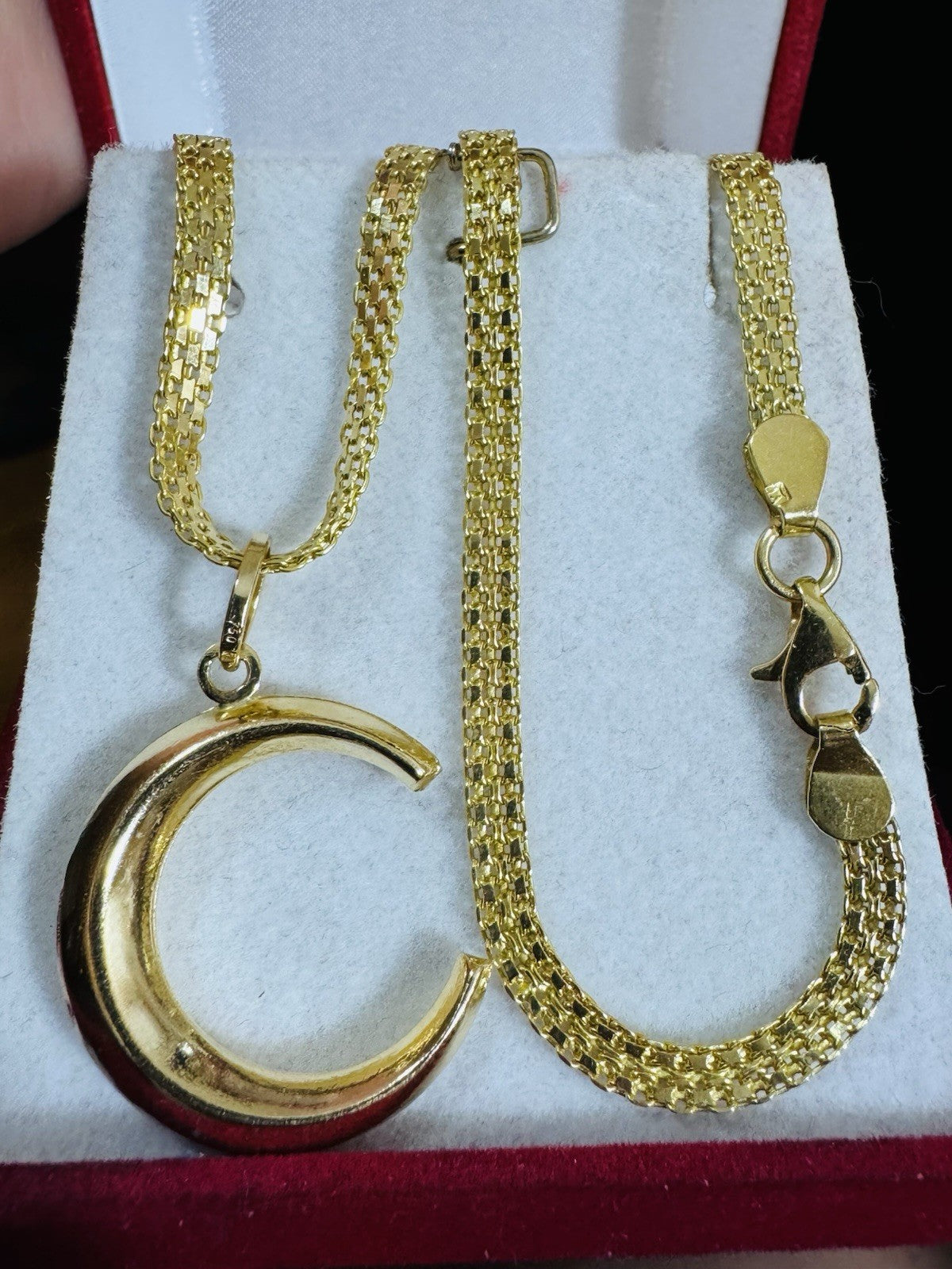 8827418