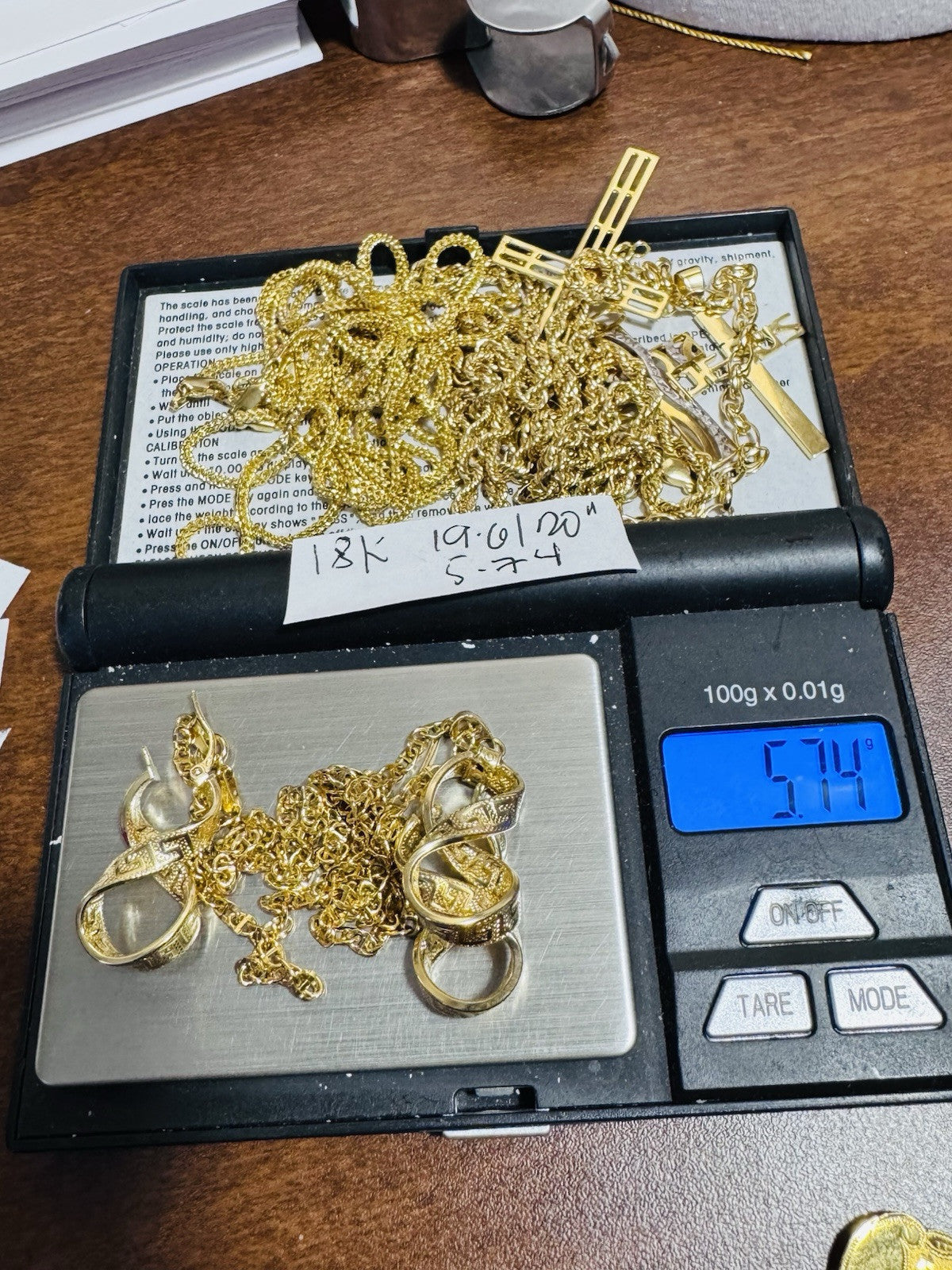 5773572